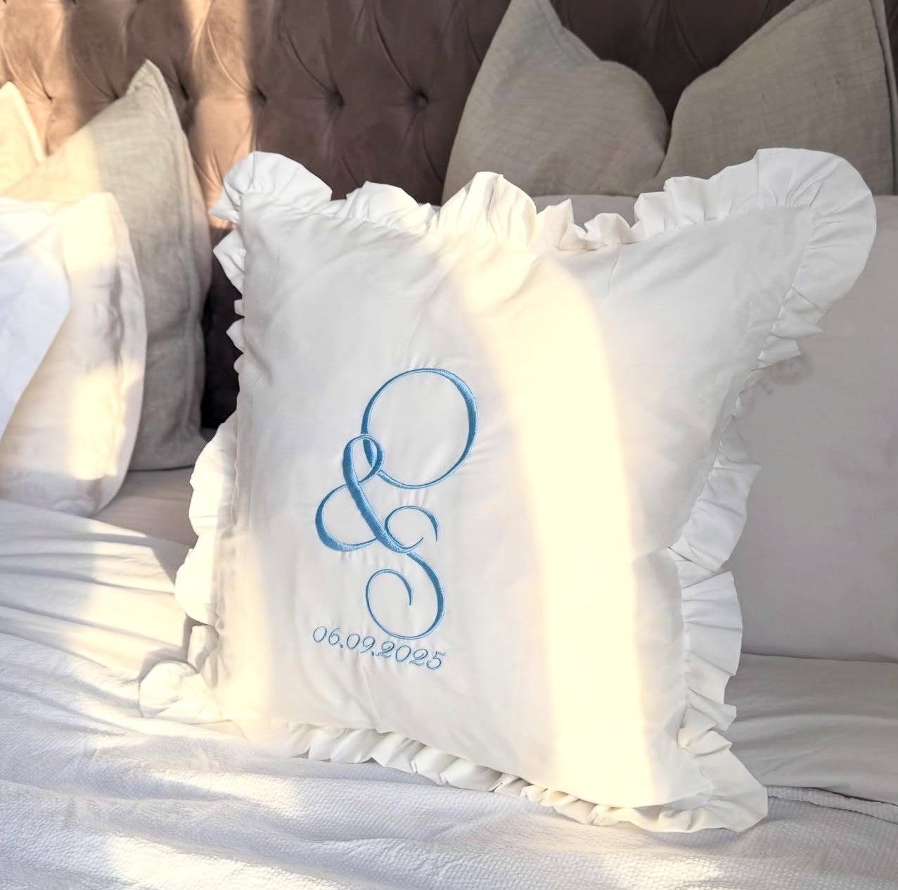 Pillow: Wedding Logo